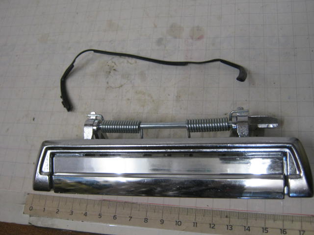 outside door handle peugeot
                    504